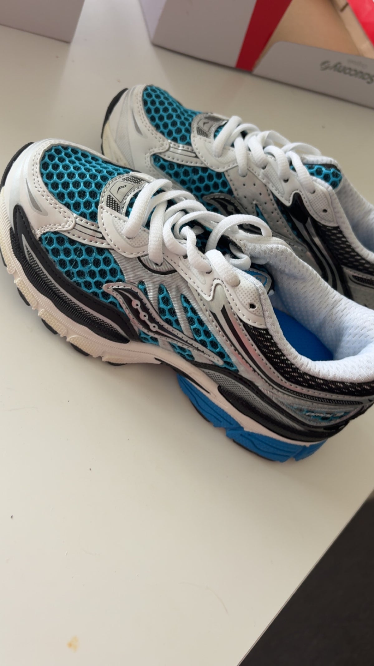 Saucony taille 31 et 33